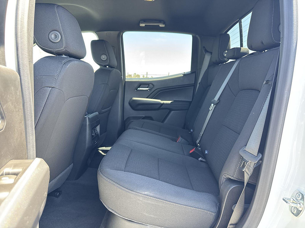 New 2026 GMC Canyon Elevation w/ LPO, Black Badging Package RWD image 23