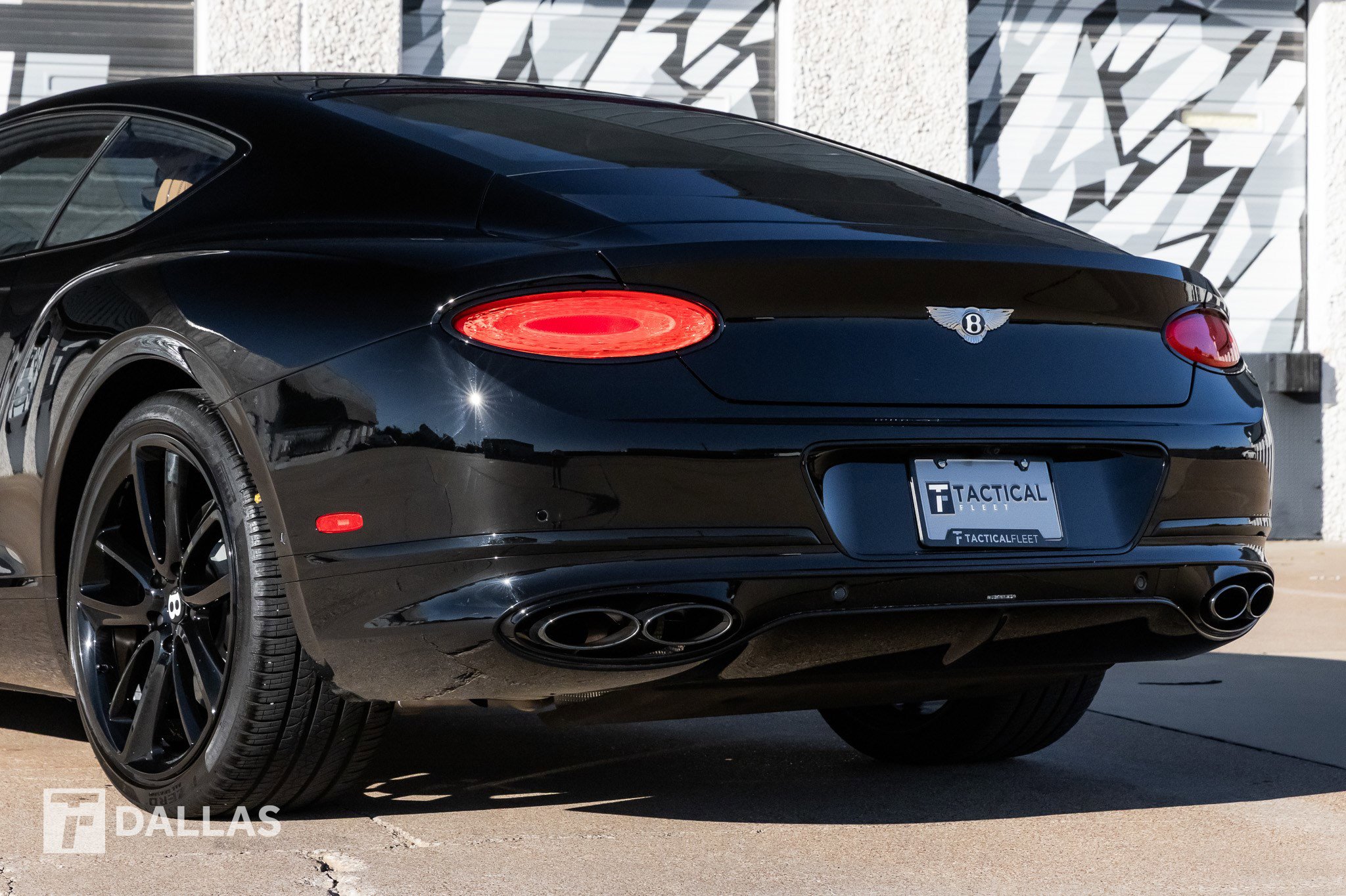 Used 2023 Bentley Continental GT V8 image 12