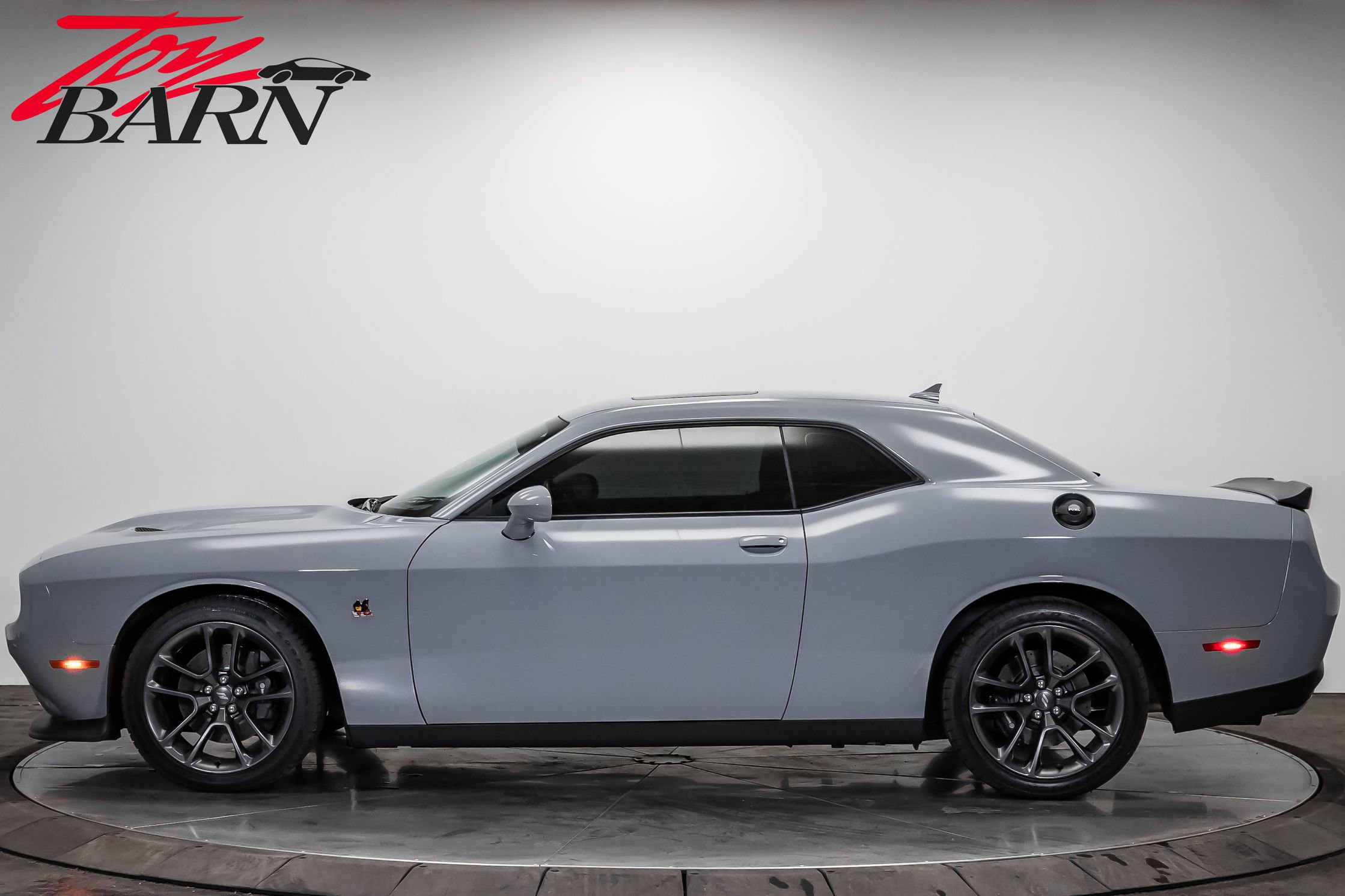 Used 2021 Dodge Challenger R/T Scat Pack image 2