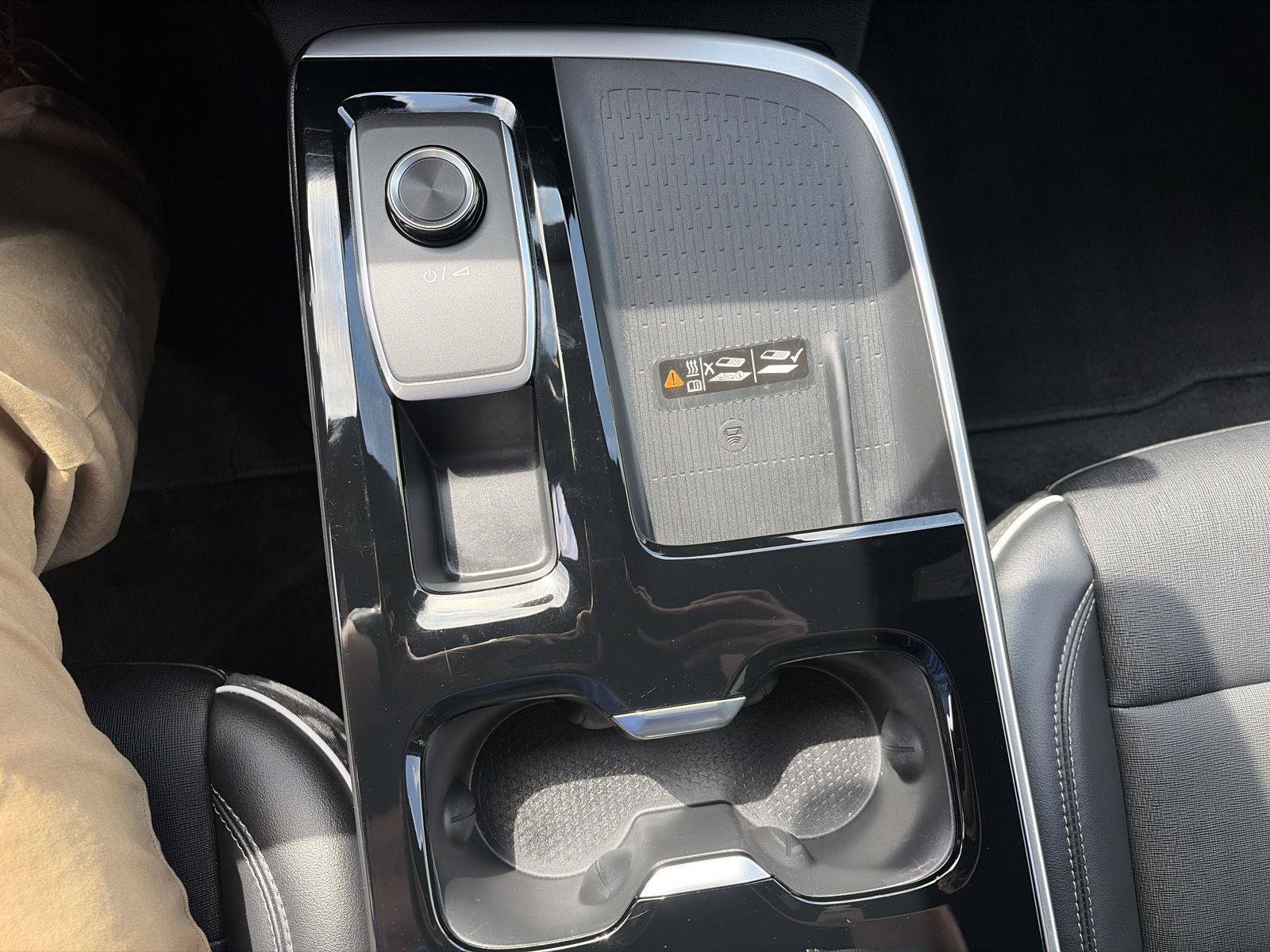 Certified 2025 Buick Enclave Preferred FWD image 29