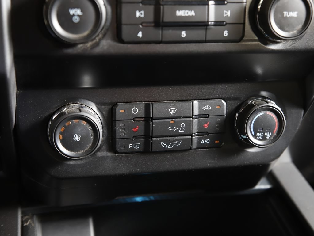 Used 2019 Ford F150 XLT w/ Equipment Group 302A Luxury AWD/4WD image 17