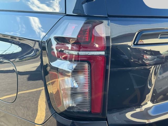Used 2023 Chevrolet Suburban RST AWD/4WD image 14