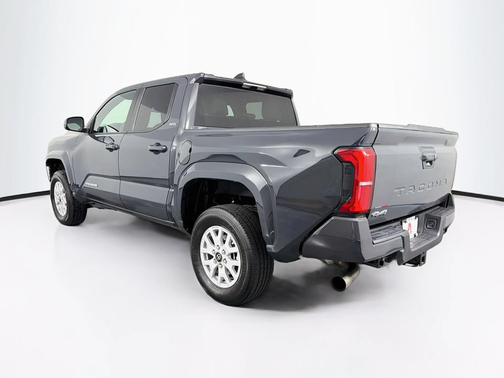 Used 2025 Toyota Tacoma SR5 AWD/4WD image 7