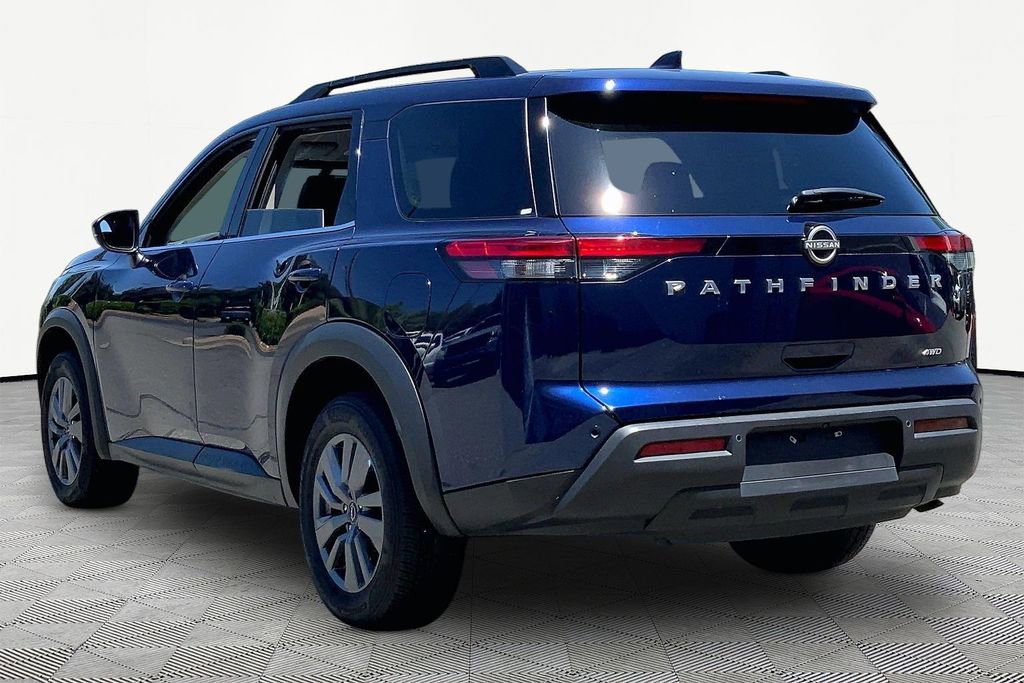 Used 2025 Nissan Pathfinder SV AWD/4WD image 4