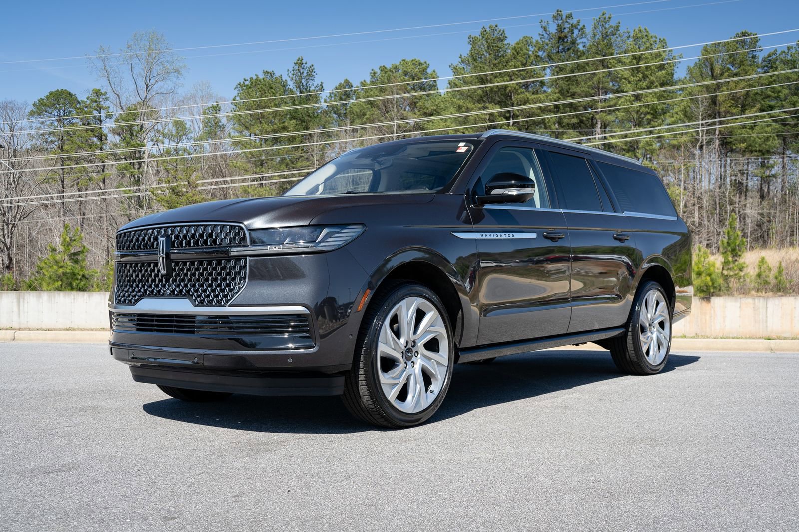 Used 2025 Lincoln Navigator L Reserve AWD/4WD image 10