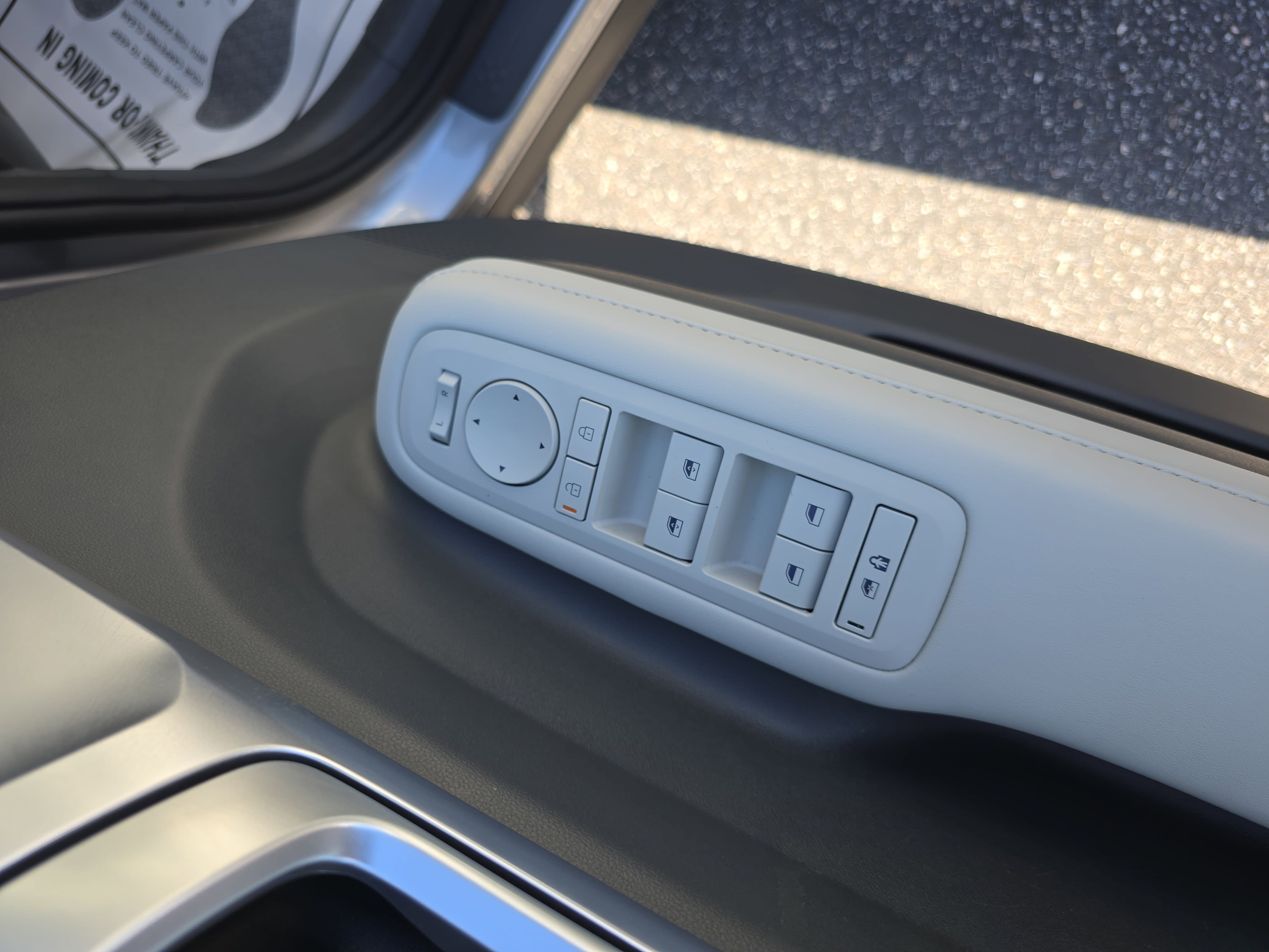 Used 2024 Hyundai Santa Fe SEL FWD image 29