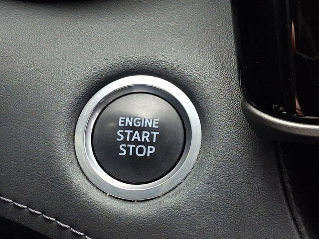 Used 2021 Toyota Highlander LE FWD image 24