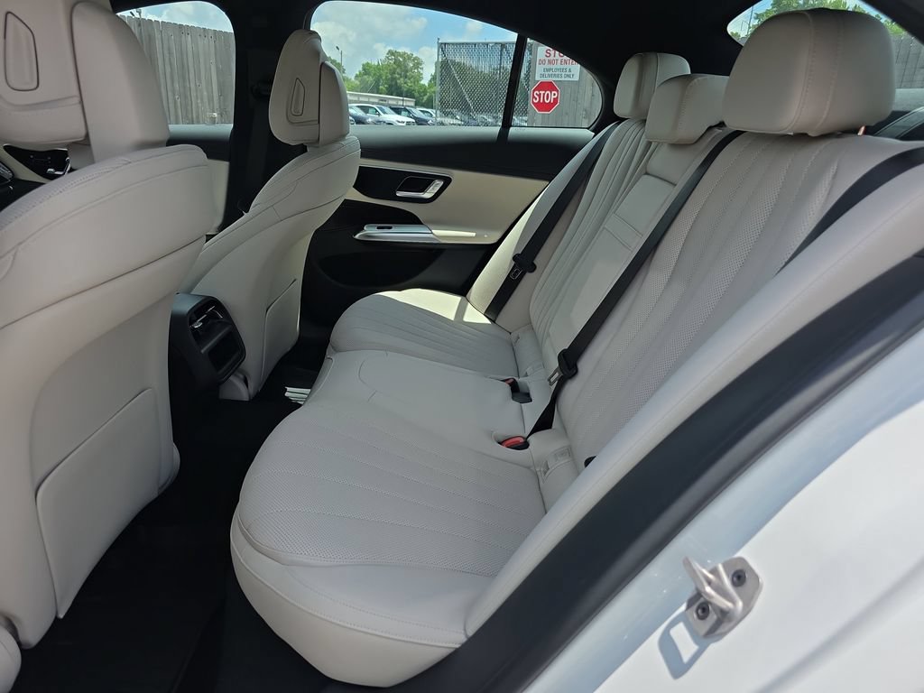 New 2026 Mercedes-Benz E 350 4MATIC Sedan image 12