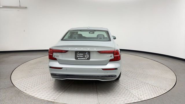 Certified 2025 Volvo S60 B5 Core image 3