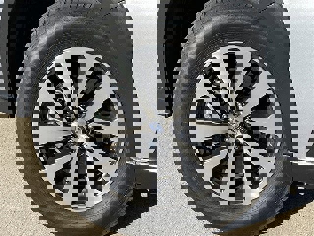 Used 2024 Subaru Outback 2.5i image 9