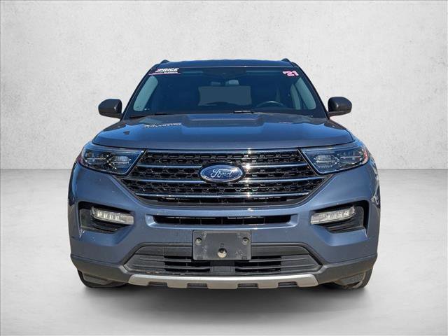 Used 2021 Ford Explorer XLT w/ Equipment Group 202A image 2
