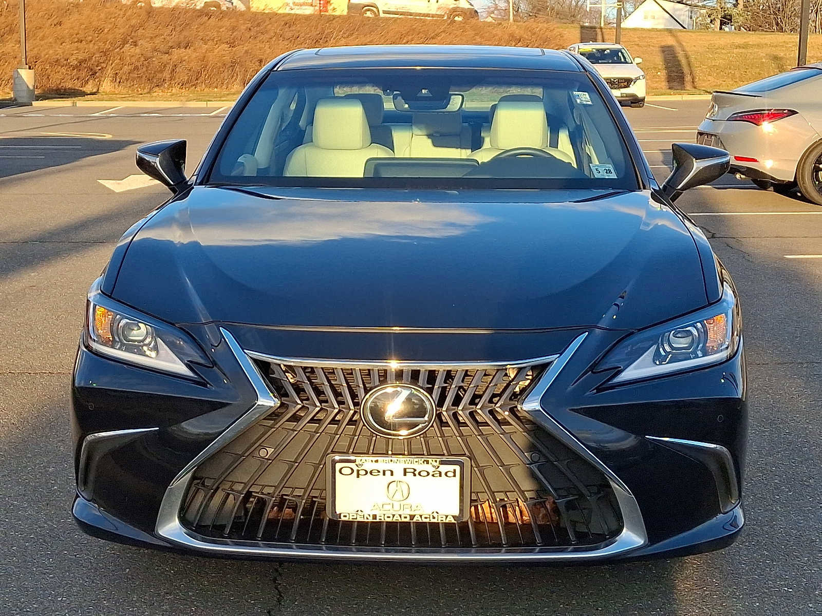 Used 2023 Lexus ES 250 w/ Premium Package image 2