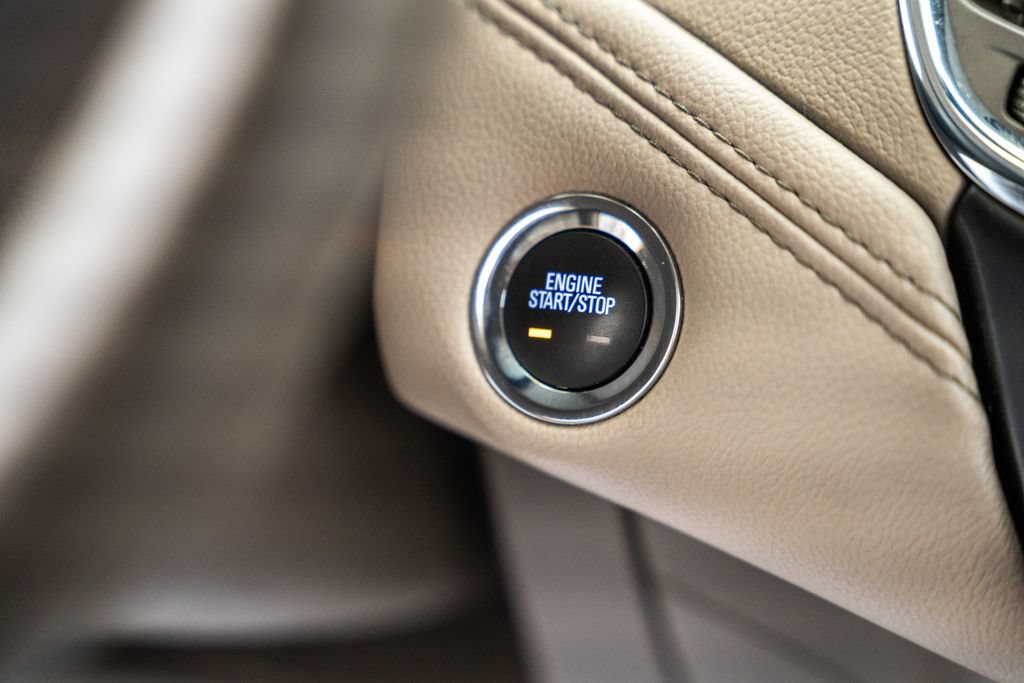 Used 2018 Chevrolet Cruze Premier w/ Enhanced Convenience Package FWD image 23