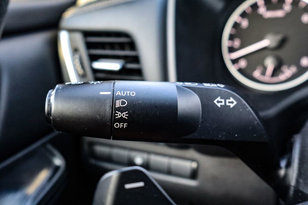 Used 2024 Nissan Rogue SV image 26