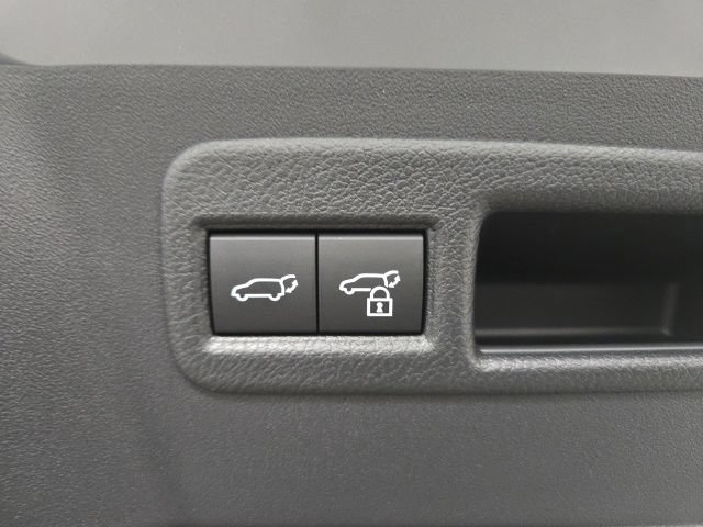 New 2026 Toyota C-HR AWD/4WD image 17