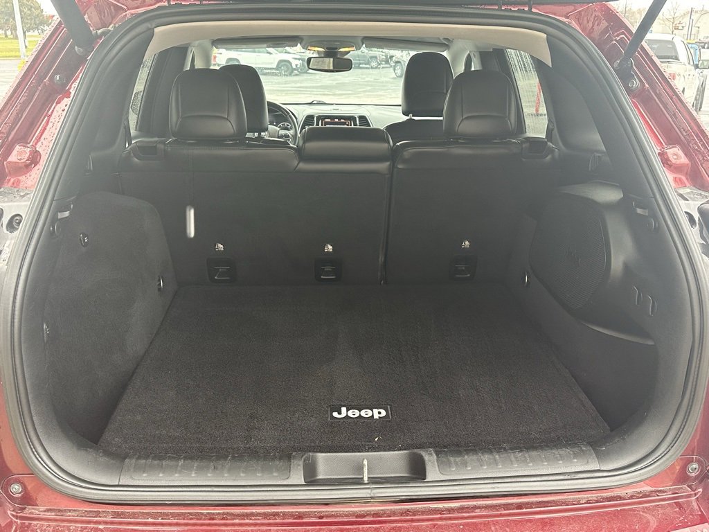 Used 2019 Jeep Cherokee Overland w/ Technology Group image 14