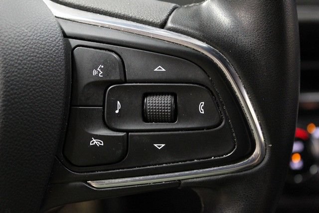 Used 2024 Buick Envista Sport Touring w/ Convenience I Package FWD image 23