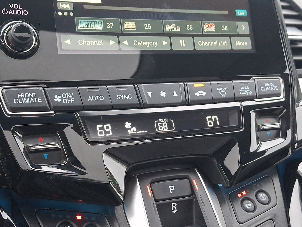 Used 2024 Honda Odyssey Elite image 18