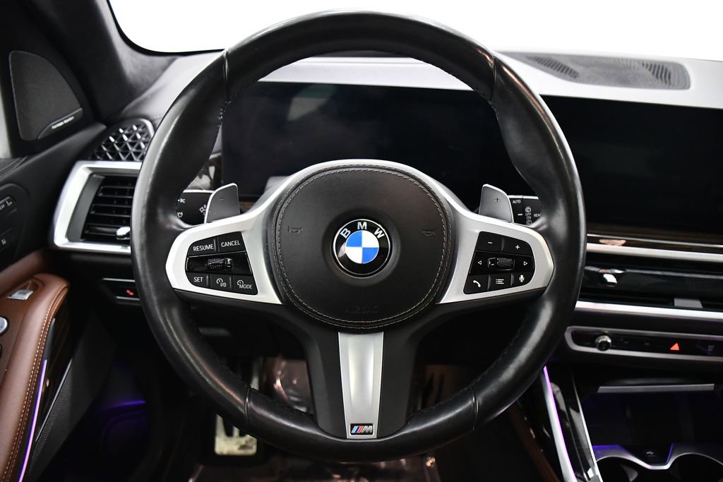 Used 2024 BMW X7 xDrive40i w/ M Sport Package image 9