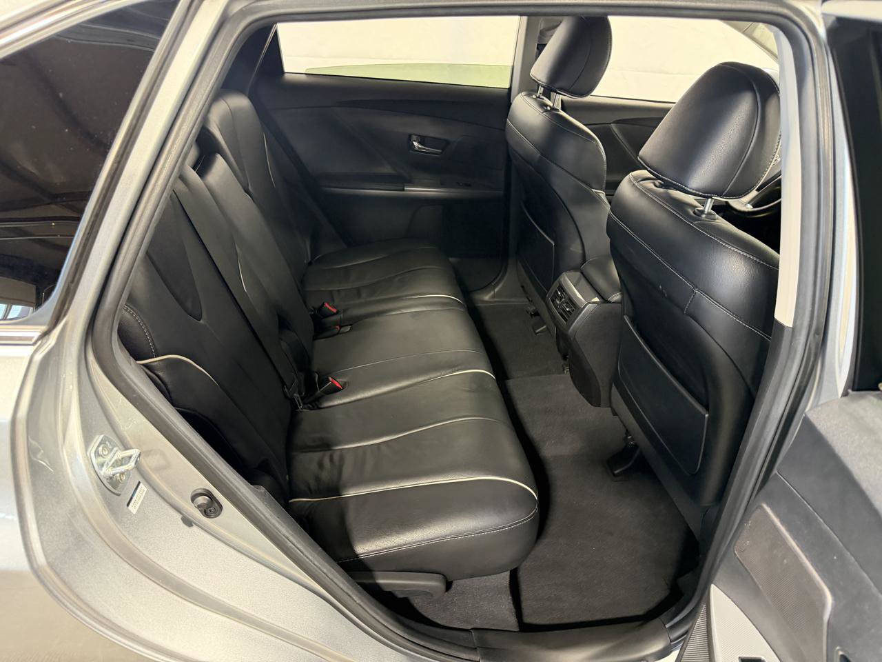 Used 2015 Toyota Venza Limited AWD/4WD image 13