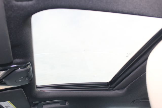 New 2026 BMW 330i xDrive Sedan w/ Premium Package image 22