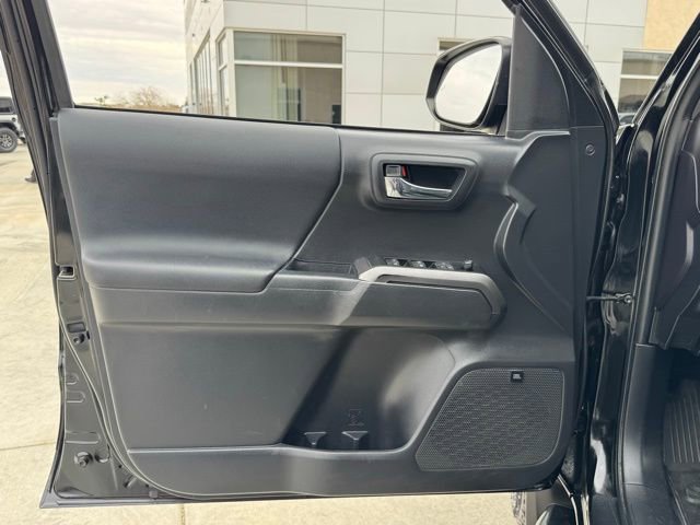 Used 2023 Toyota Tacoma TRD Off-Road image 29