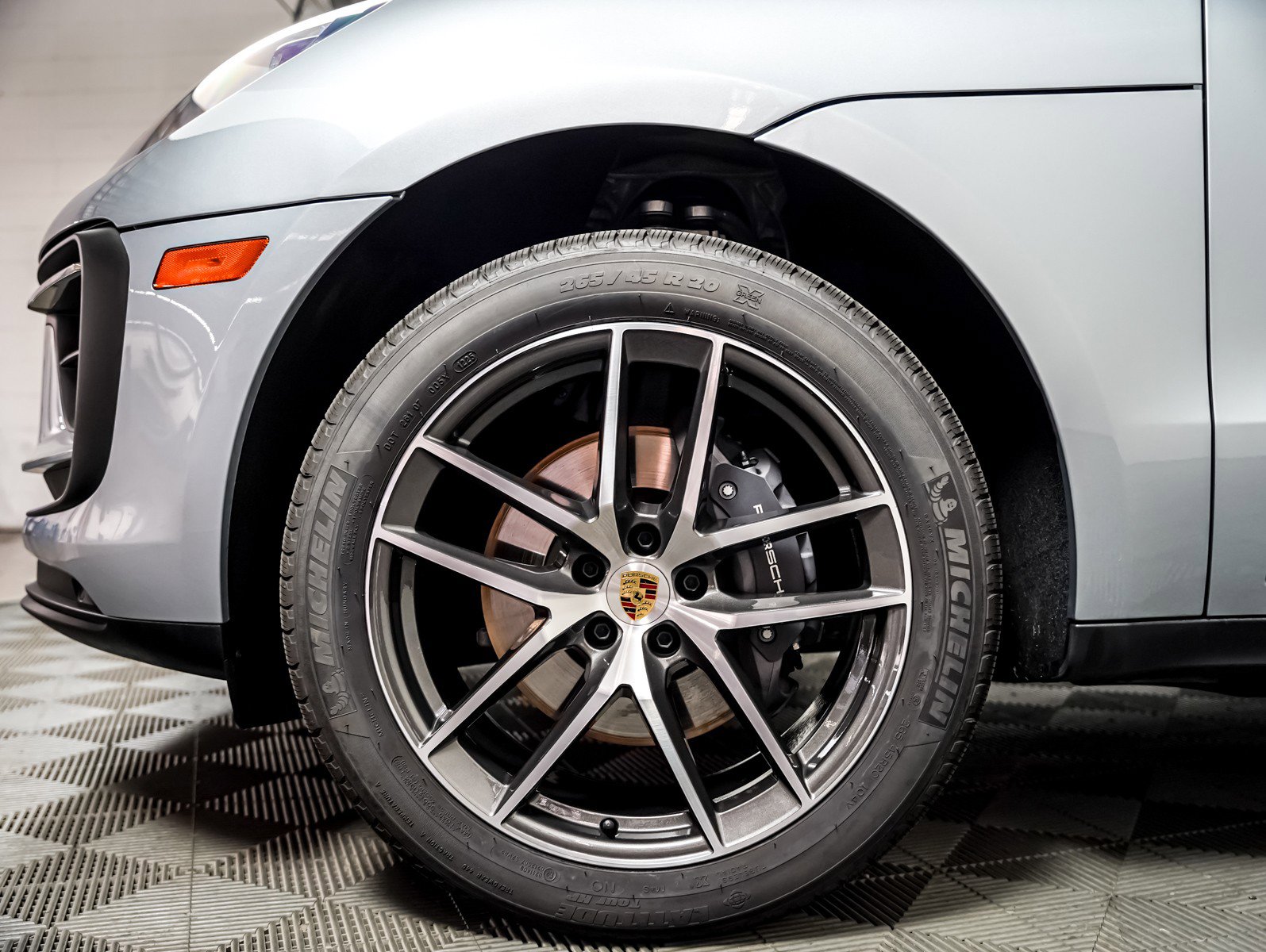 Certified 2026 Porsche Macan AWD/4WD image 14