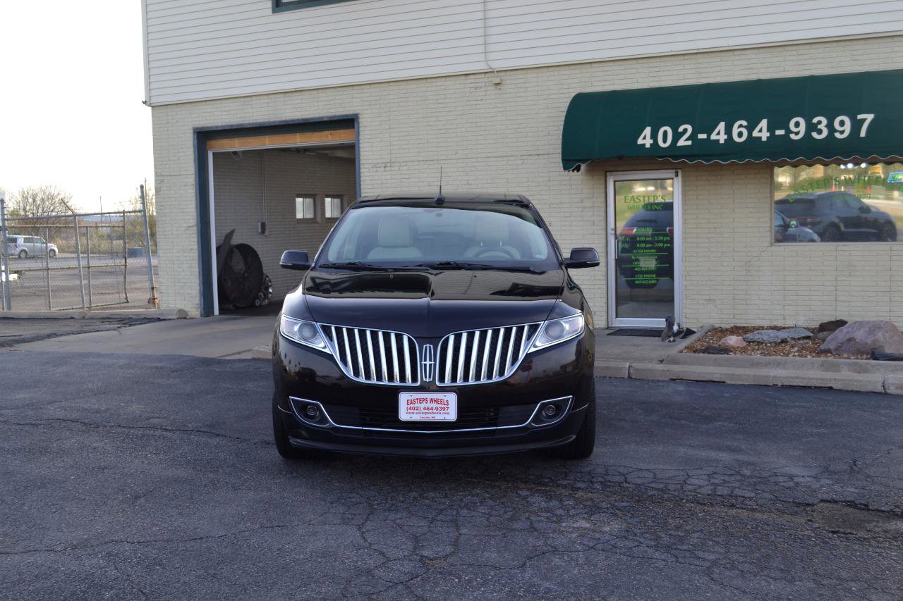 Used 2015 Lincoln MKX AWD w/ Equipment Group 102A image 2