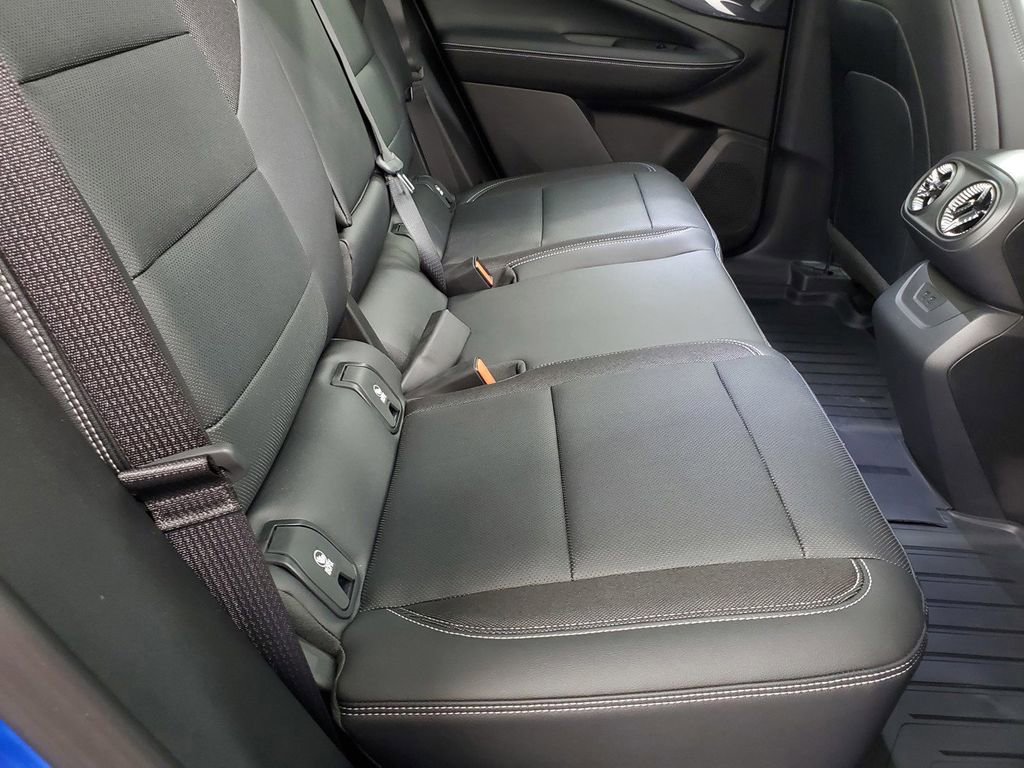 Used 2025 Chevrolet Blazer EV LT FWD image 25