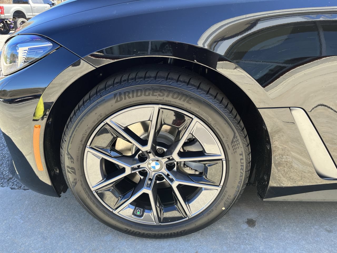 Used 2026 BMW i4 eDrive40 w/ Premium Package RWD image 13