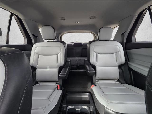 Used 2021 Ford Explorer XLT w/ Equipment Group 202A image 16