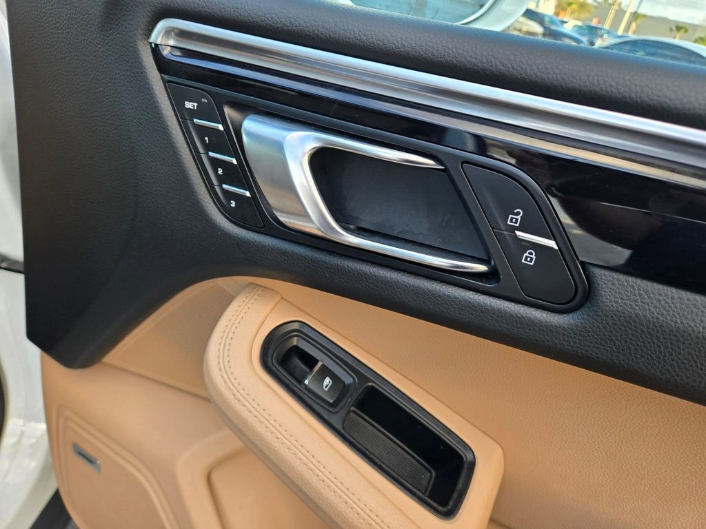 Used 2020 Porsche Macan S image 47