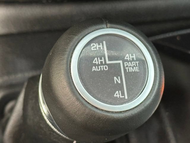 Used 2022 Jeep Wrangler Unlimited Sahara w/ Cold Weather Group AWD/4WD image 24
