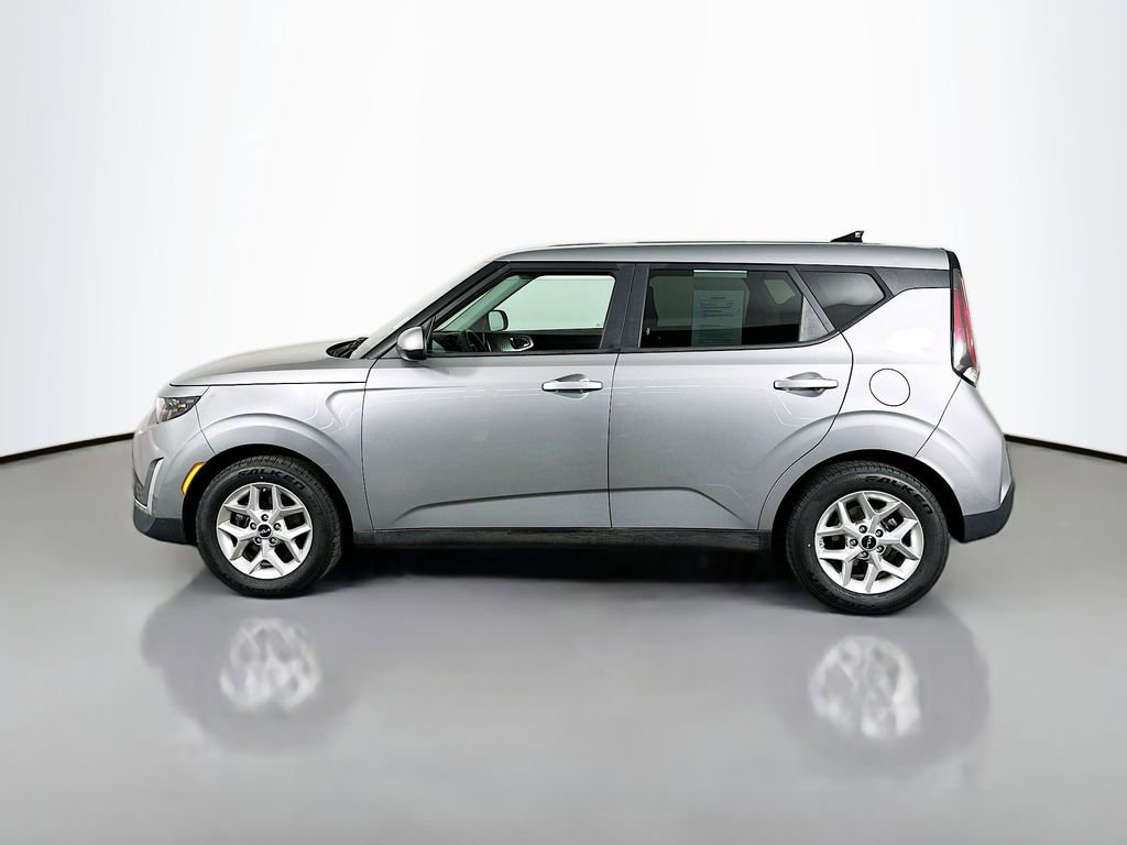 Used 2023 Kia Soul LX w/ Option Group 015 image 5