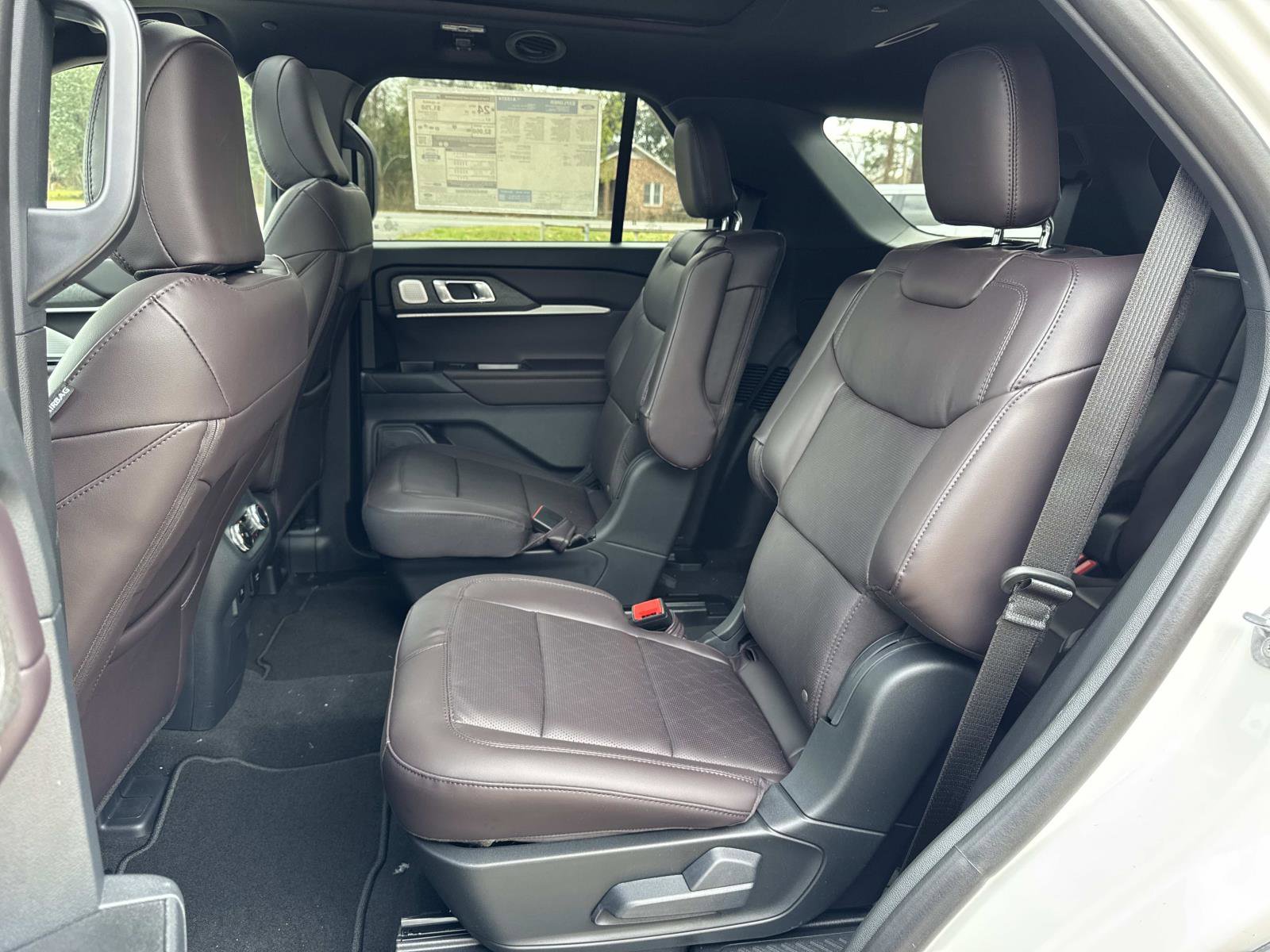 New 2026 Ford Explorer Platinum image 7