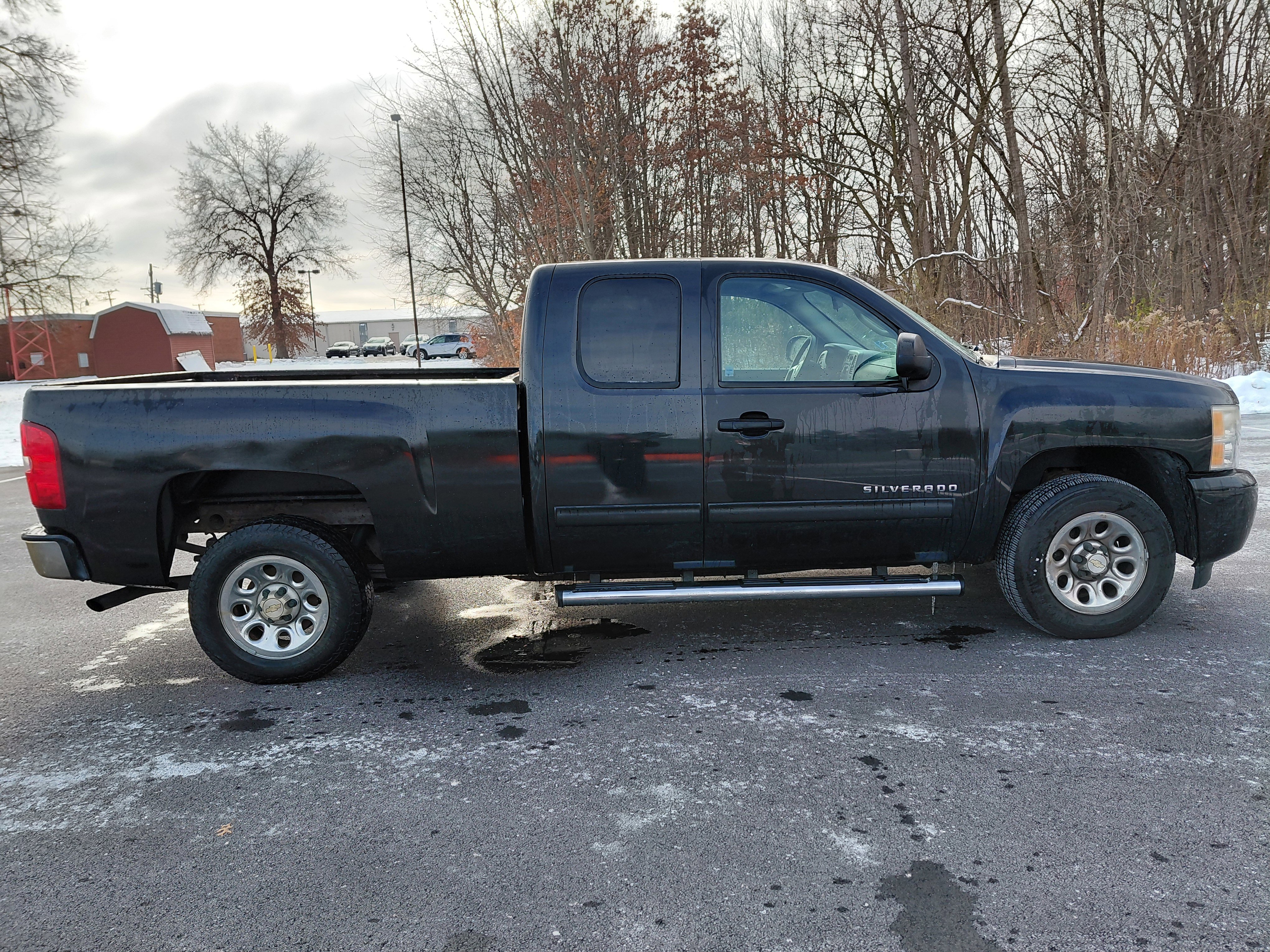 Used 2010 Chevrolet Silverado 1500 LS image 10