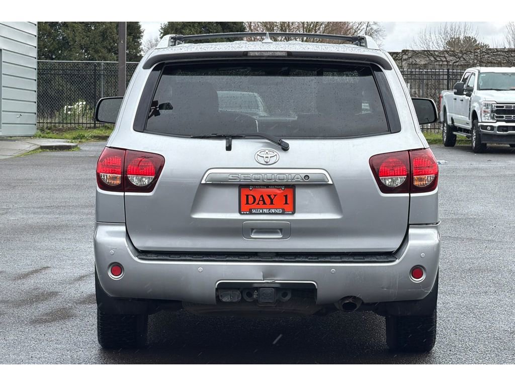 Used 2019 Toyota Sequoia Limited w/ Safety & Convenience Package image 6