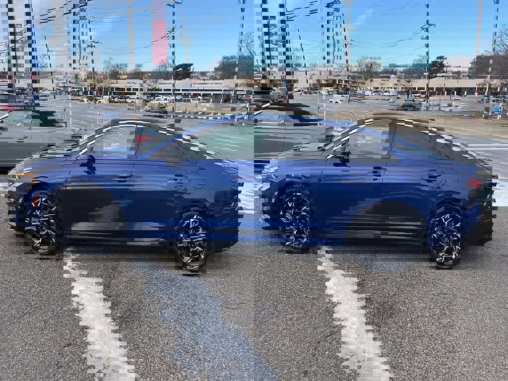 Used 2025 Kia K5 GT-Line w/ GT-Line Premium Package image 4