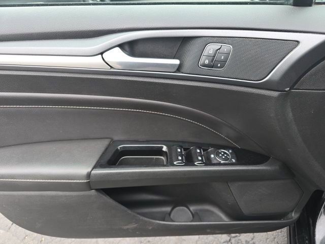 Used 2014 Ford Fusion Titanium AWD/4WD image 9