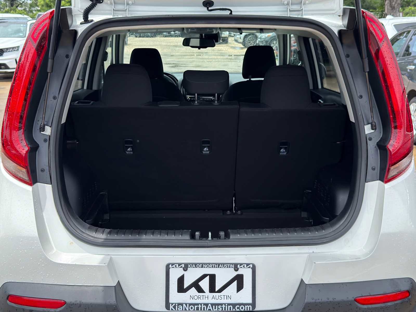 Used 2022 Kia Soul S FWD image 14