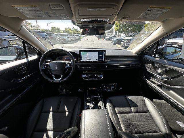 Certified 2023 Lincoln Corsair AWD w/ Equipment Group 101A image 3