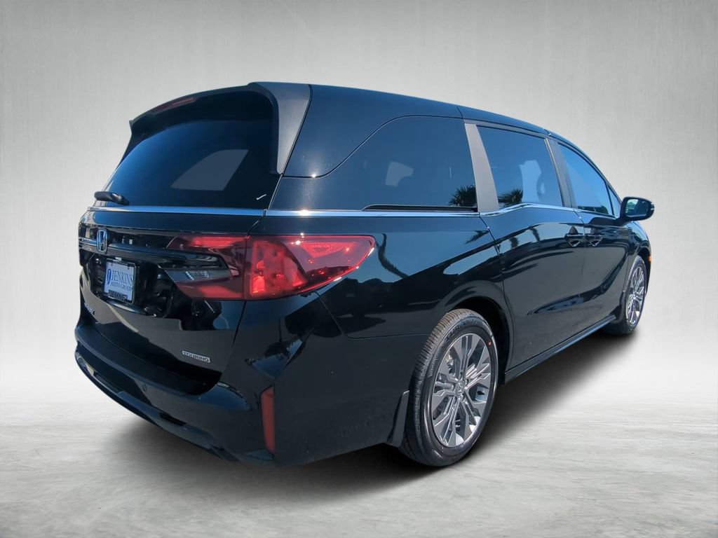 New 2026 Honda Odyssey Touring image 3