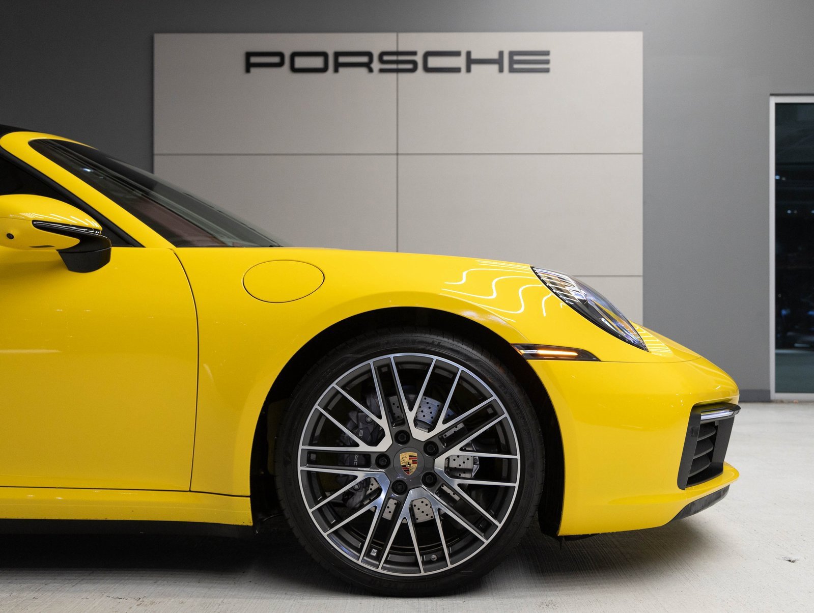 Used 2023 Porsche 911 Carrera image 11
