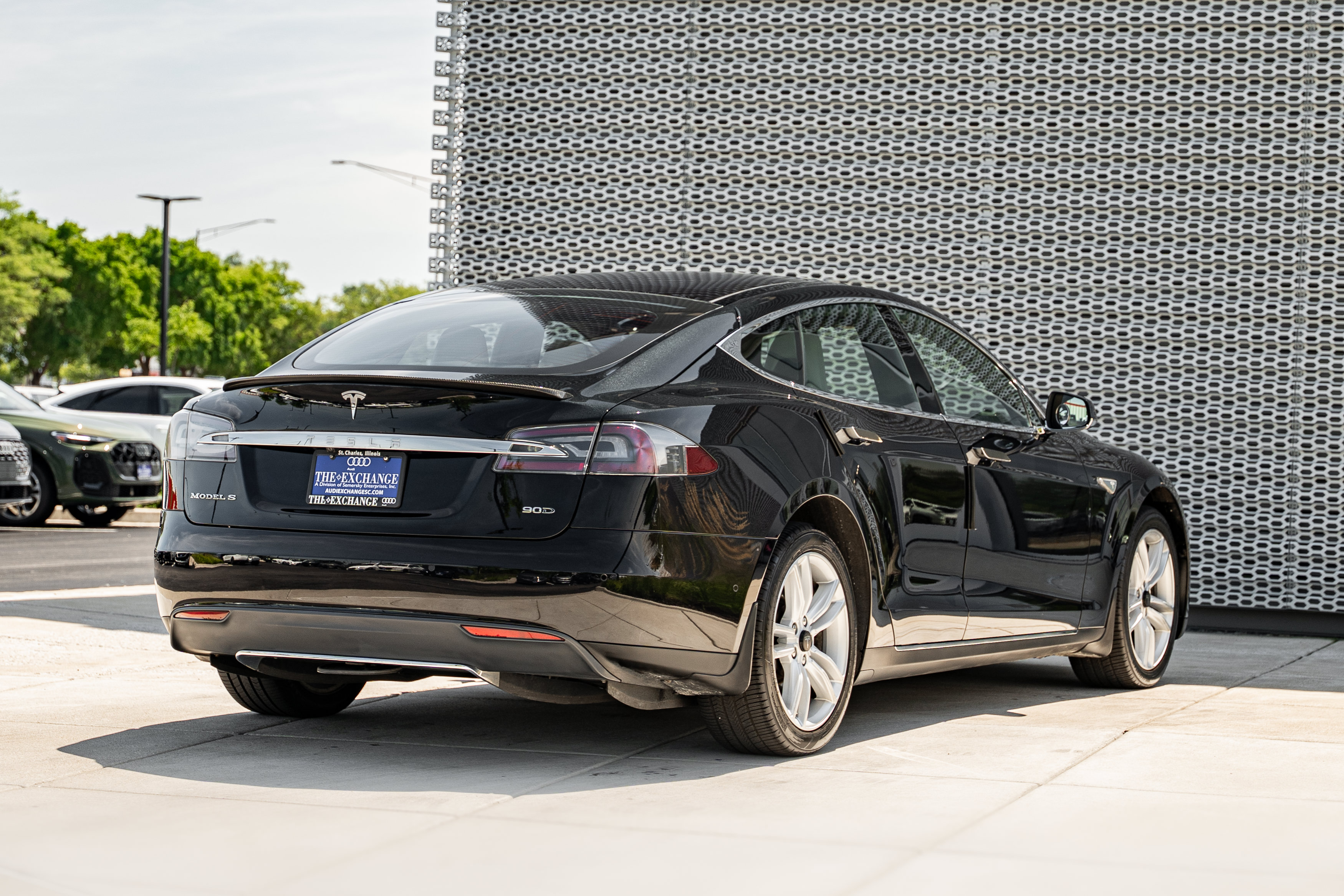 Used 2015 Tesla Model S 90D AWD/4WD image 4