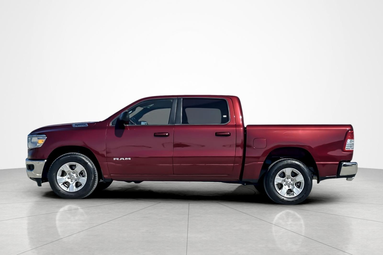 Used 2022 RAM 1500 Big Horn RWD image 2