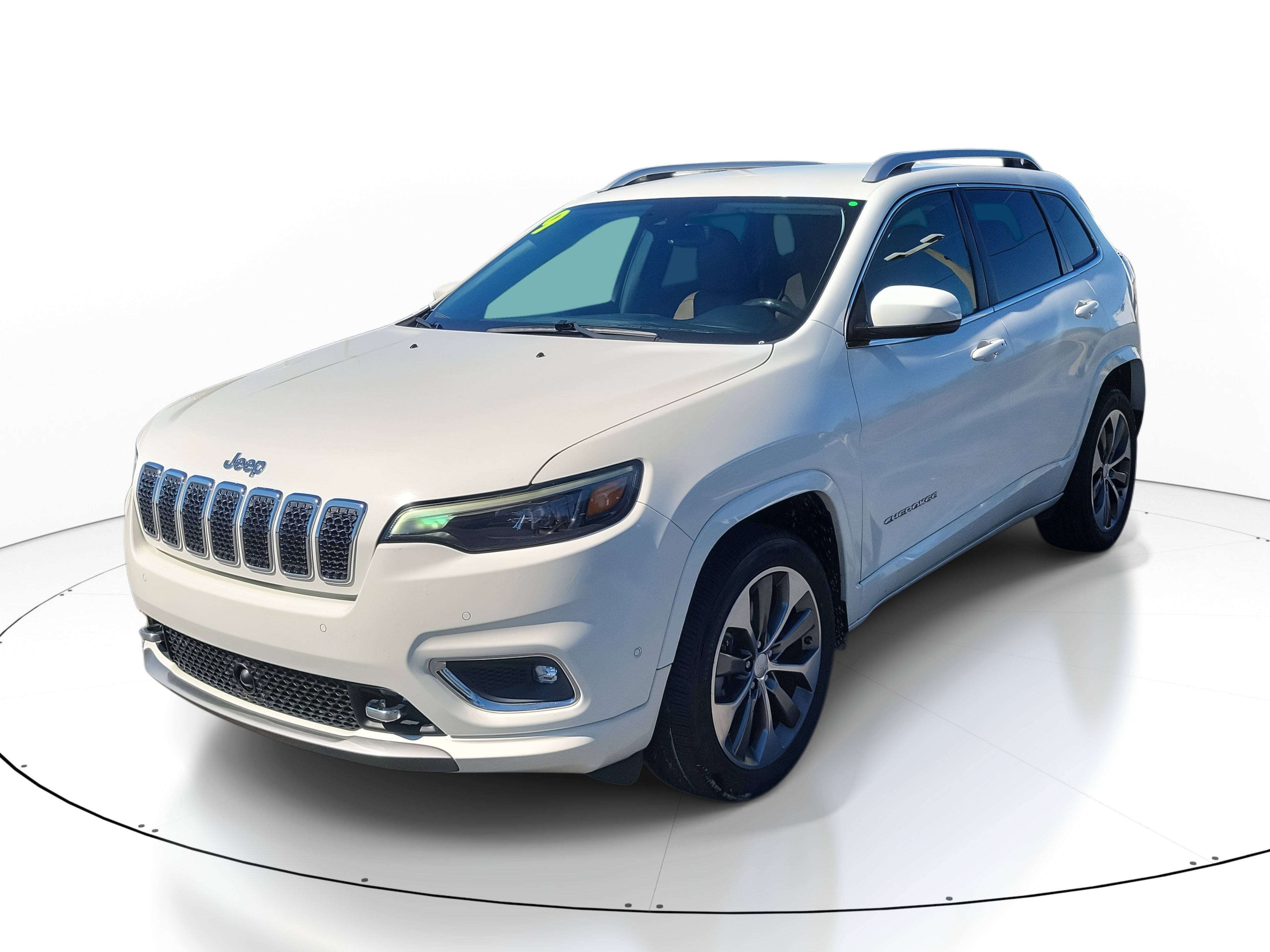 Used 2019 Jeep Cherokee Overland w/ Technology Group image 3