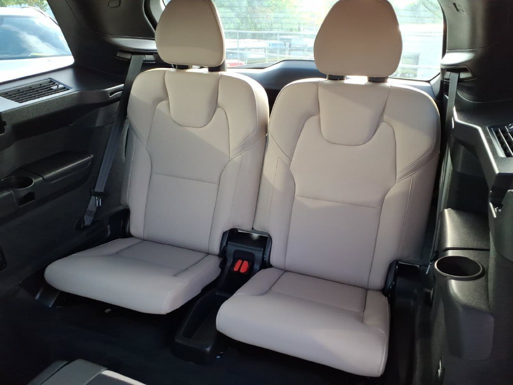 Certified 2026 Volvo XC90 B6 Plus AWD/4WD image 9