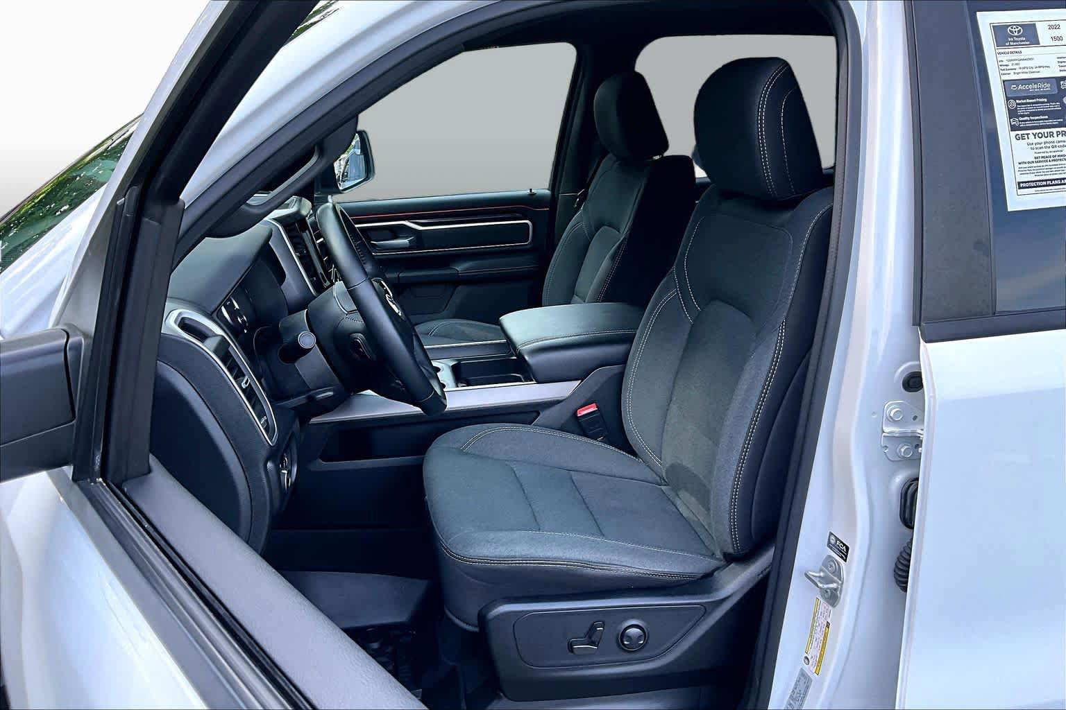 Used 2022 RAM 1500 Big Horn AWD/4WD image 9