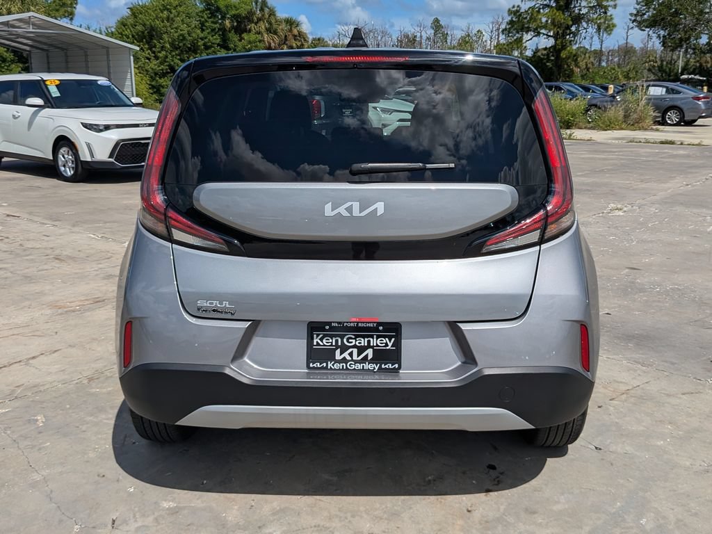 Certified 2025 Kia Soul LX w/ LX Technology Package FWD image 7