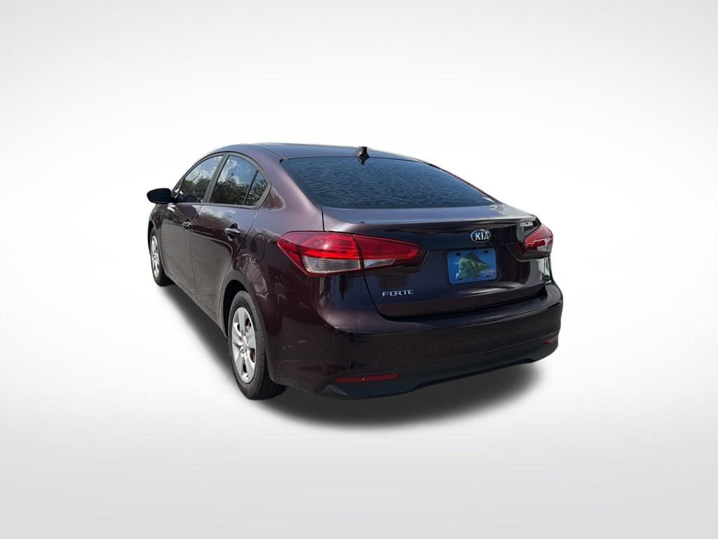 Used 2017 Kia Forte LX w/ LX Popular Package image 6